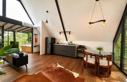 Cocorna Apartment | Private Luxury A-Frame with Jacuzzi & Mountain View