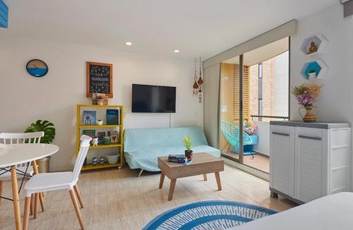 Las Lomas I Apartment | Beautiful apartment Free parking Central