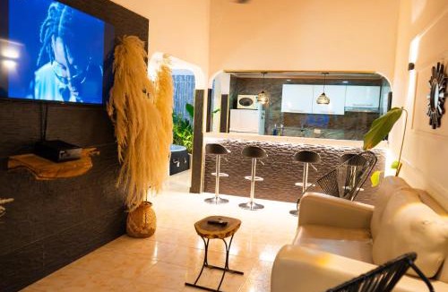 Girardot House | Le”More House