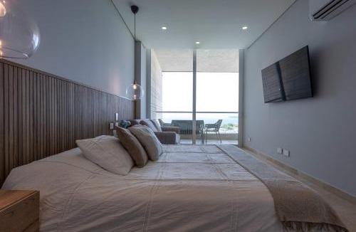 Porto Nao Apartment | Luxe 2-BR Ocean-View Apartment with Pool Gym & Spa