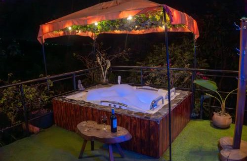 Tena Cabin | Glamping Entre Rocas Tena