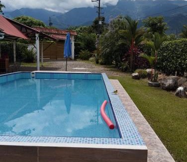 Restrepo House | Villa Las Colonias