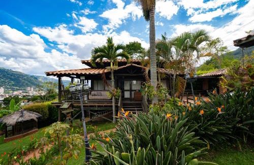 Copacabana Hotel | Finca Hotel Villa Camila