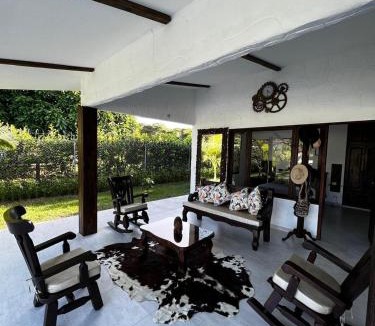 Acacias Villa | Casa Carmentea Villa Privada