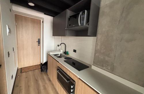 Quinta Paredes Apartment | USA Embassy Corferias Malls Security 10 minutes to Connecta