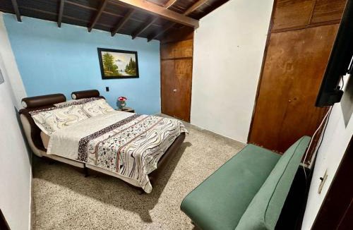 La America House | Hostel Urban City Medellin