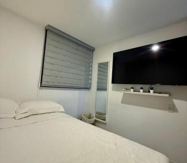 Santa Fe Apartment | Eternal Springs 8pp, 3br, 2bt, 3acs, Pool, Jacuzzi