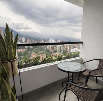 El Poblado Apartment | Monaco by Top Location City View