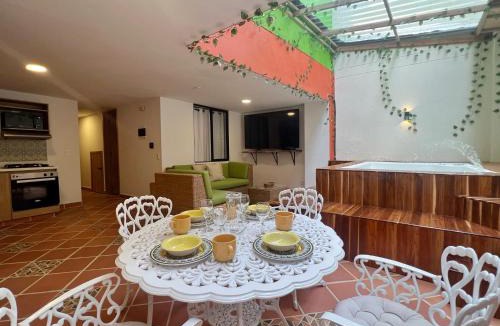 Guatape Apartment | Acogedor en parque principal Guatape con Jacuzzi