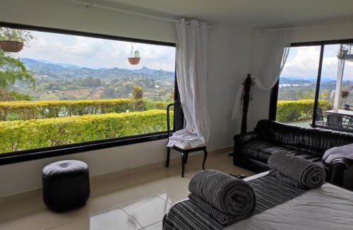 El Penol Villa | Finca Villa del Lago