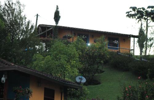 Guarne House | Las Orquídeas EcoHostel