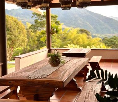 Venecia Villa | La juana cerro tusa