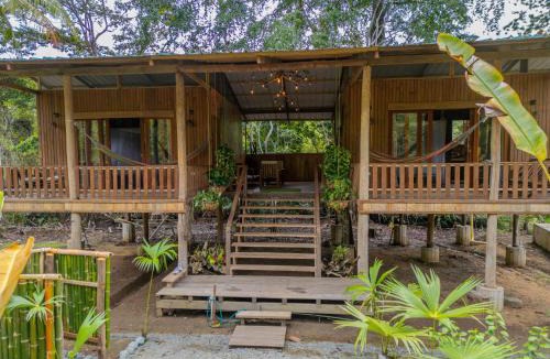 Bahia Solano Cabin | Jardín Botánico del Pacífico y Mecana Ecohotel