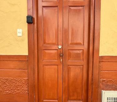Zona Colonial House | Casa colonial - Jacuzzi - cerca al parque principal - lundry - Tv