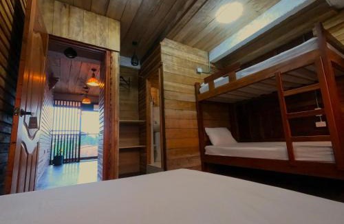 Nuqui Hotel | Petra Hotel
