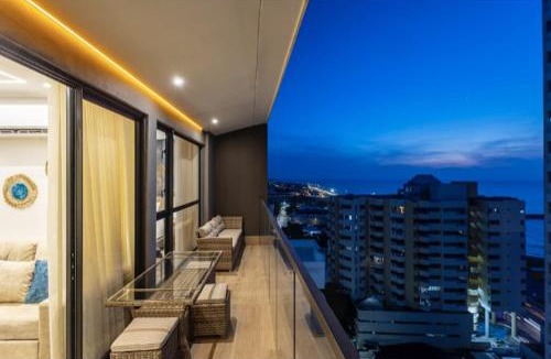 El Cabrero Apartment | BEACHFRONT CONDO 16FL- Murano Centro 1 - El Cabrero, Near Walled City, Airport Pick Up