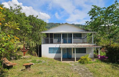 Pachavita House | Acogedora casa campo en medio de la naturaleza