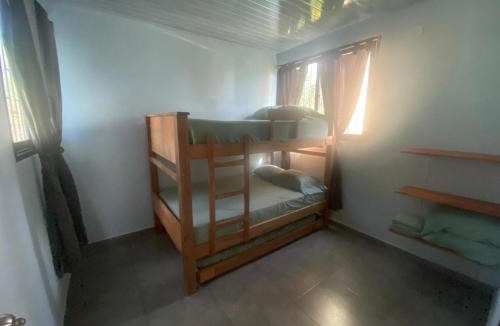 Monitos Hostel | El Castillo