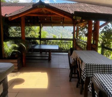 Barbosa House | Hermosa Casa y Cabañas en Barbosa, Antioquia