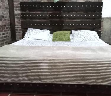 Guaduas House | Casa de descanso los troncos