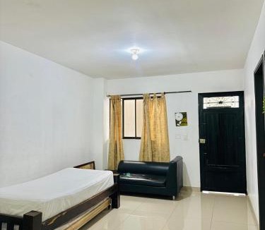 Santa Fe de Antioquia Apartment | Apartamento Familiar Central con Piscina Cerca