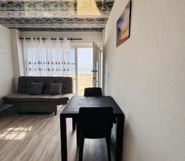 La Boquilla Apartment | Apartamentos el mochilero frente a la playa piso 2 apto 4