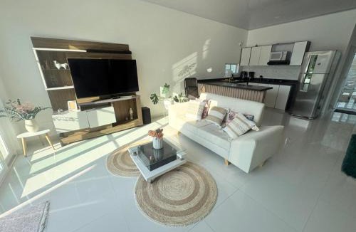 Melgar Villa | Casa WHITE