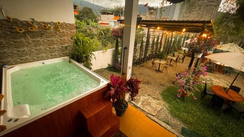 Guaduas House | Casa Tomy