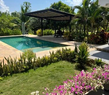 Sabanagrande Apartment | Villa de Lujo con Piscina y Jacuzzi Privado