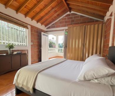 Guarne House | Casa Origen Farmhouse near Medellín Airport