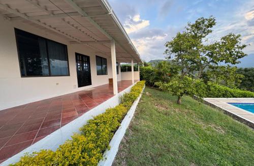 Apulo House | Hermosa casa privada con piscina infinita y WiFI