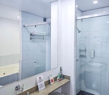 San Patricio Hotel | Hotel 104 Art Suites