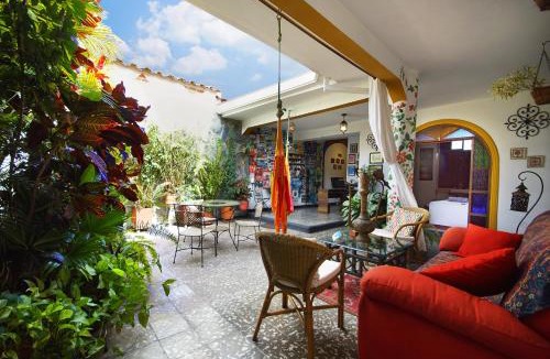San Antonio House | Casa Ruta Sur