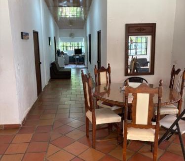 Puerto Salgar House | Cabaña AWA