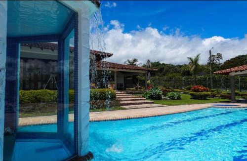 Calima House | La Mona