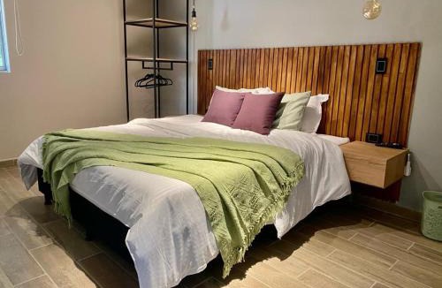 Estadio Villa | Boro House 6BR 4Jacuzzis in Laureles Medellin