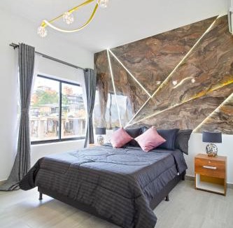 Zona Rosa Apartment | 2 bedroom top floor with pool table, 1 block from Lleras park p9