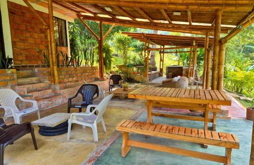 Icononzo House | Cabaña Campestre de Descanso