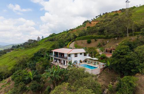 Guaduas House | casa campestre con piscina privada