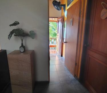 Manga House | MINI ROOM Económica con Balcón cerca de MUELLE CRUCEROS