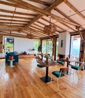 Dosquebradas Cabin | Casa Alta Colombia, ecolodge con vistas, Pereira