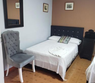 Laureles House | Casa hotel la 33
