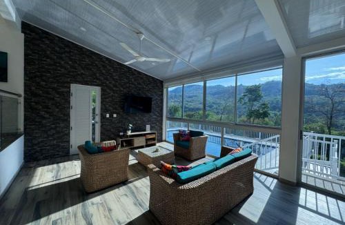 Chinauta House | Kulcana - Cerros del Guacaná