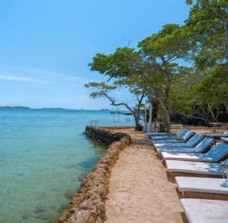 Rosario Islands Hotel | Fragata Island House