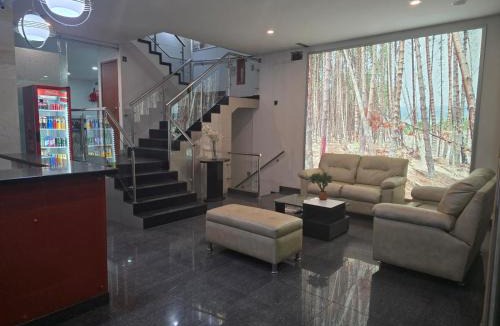 La Castellana Hotel | Hotel Castellana 100 Bogota By Hoteles Confort 80