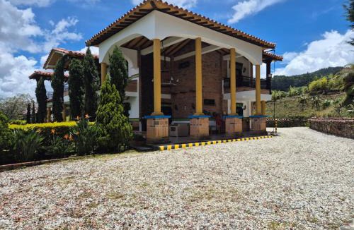 Rionegro Villa | AEROPUERTO-Rionegro- MONTEOLIVO COLONIAL