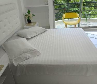 Villeta Villa | Casaquinta Con Piscina
