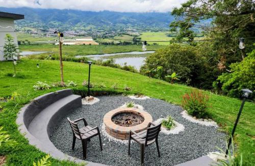 Yotoco Villa | Cabañas en el Lago Calima