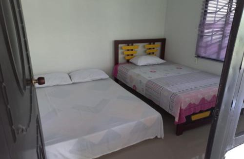 Rivera House | Finca Privada con Piscina Natural y ambiente ecologico cerca de Neiva