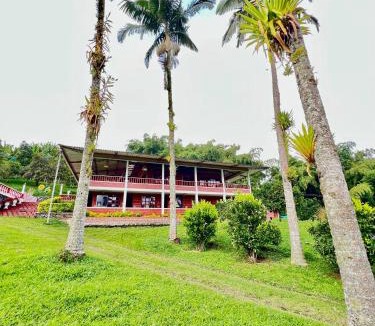La Estrella House | Finca La Carmelita Casa Campestre con Piscina y entre Montañas a sólo minutos de Santa Rosa de Cabal